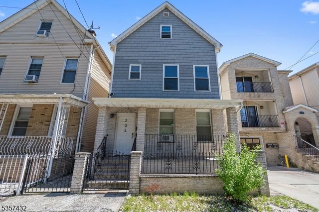 234 Lt Glenn Zamorski Dr, Elizabeth City, NJ 07206