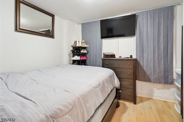 234 Lt Glenn Zamorski Dr, Elizabeth City, NJ 07206