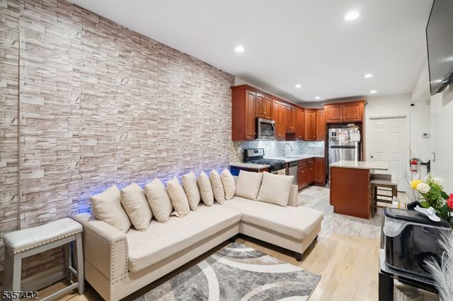 234 Lt Glenn Zamorski Dr, Elizabeth City, NJ 07206