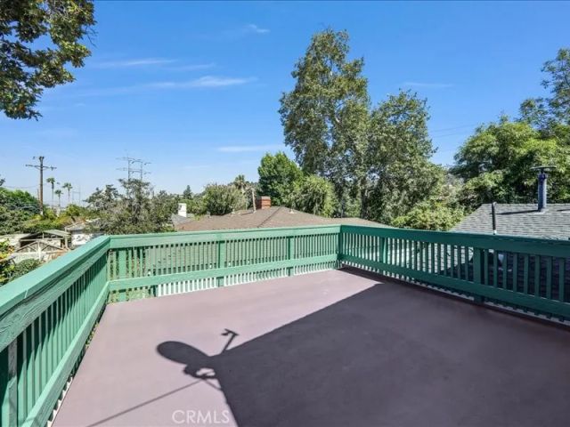 1315 W Valleyheart, Burbank, CA 91506