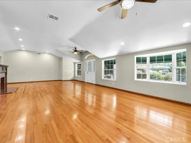 1315 W Valleyheart, Burbank, CA 91506