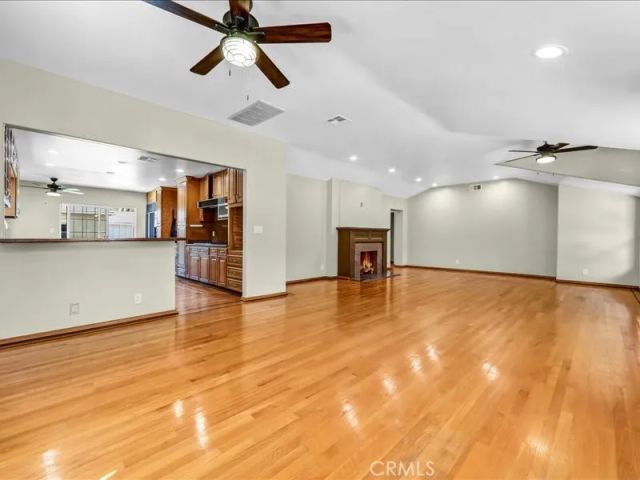 1315 W Valleyheart, Burbank, CA 91506