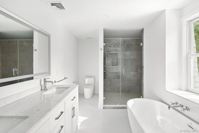 5 Pheasant Lane, Remsenburg, NY 11960