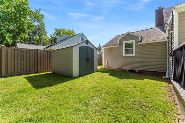 6 Fay Park Drive, Salina, NY 13212