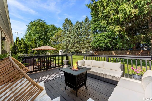 6 Fay Park Drive, Salina, NY 13212