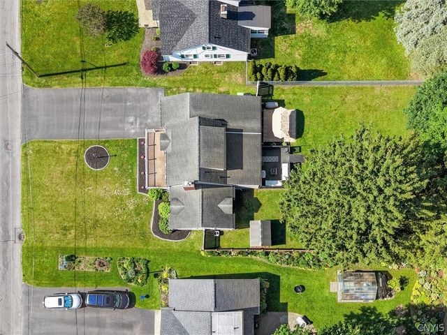 6 Fay Park Drive, Salina, NY 13212