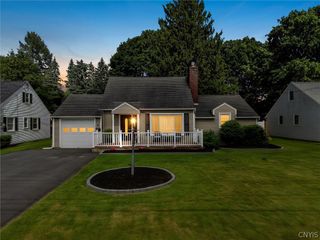 6 Fay Park Drive, Salina, NY 13212