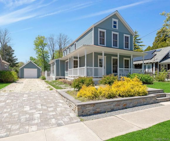 237 6th Street, Greenport, NY 11944