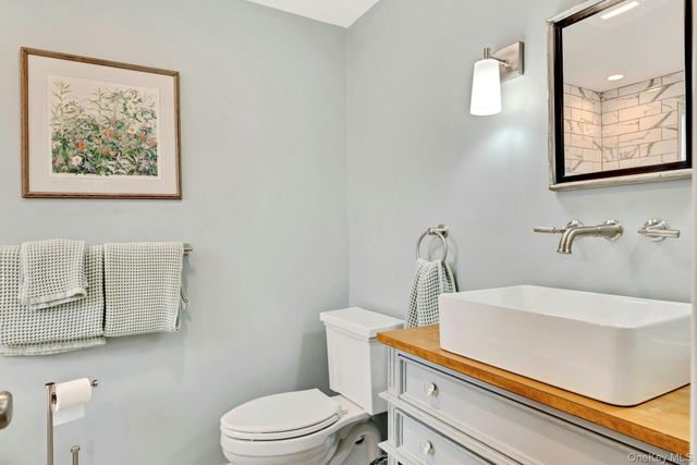 237 6th Street, Greenport, NY 11944