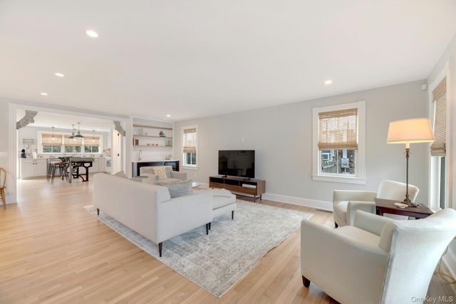 237 6th Street, Greenport, NY 11944