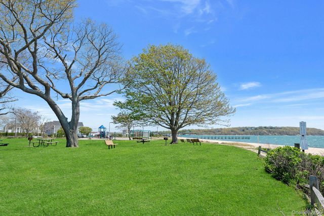 237 6th Street, Greenport, NY 11944