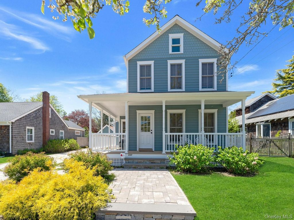 237 6th Street, Greenport, NY 11944