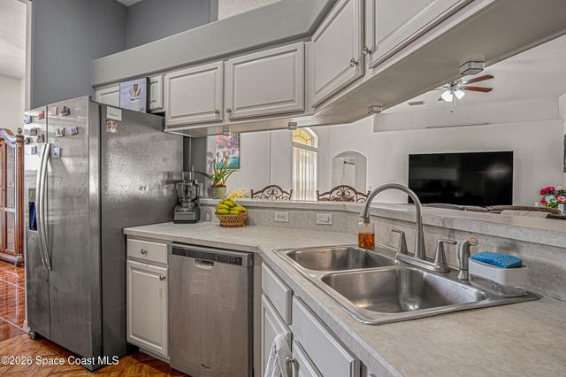 525 Justine Avenue NW, Palm Bay, FL 32907