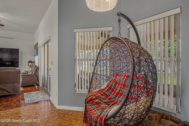 525 Justine Avenue NW, Palm Bay, FL 32907