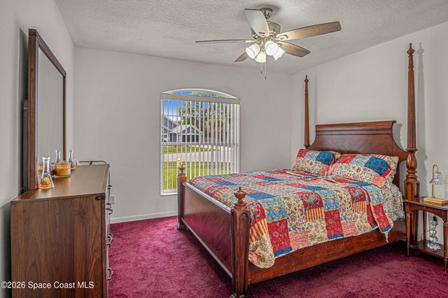 525 Justine Avenue NW, Palm Bay, FL 32907