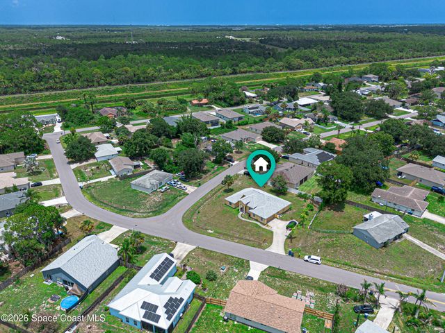 525 Justine Avenue NW, Palm Bay, FL 32907
