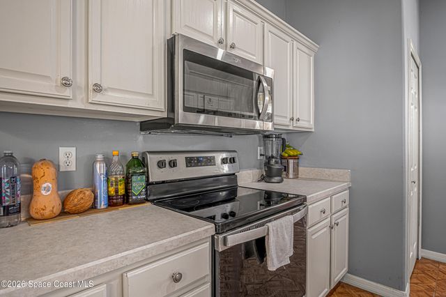 525 Justine Avenue NW, Palm Bay, FL 32907