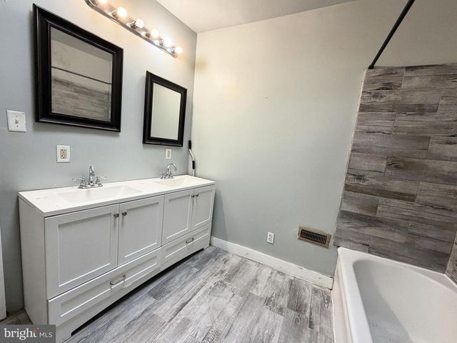 5515 WHITBY AVE, Philadelphia, PA 19143