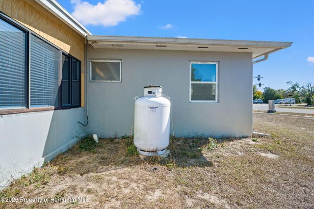 6634 N Pinehurst Drive, Spring Hill, FL 34606