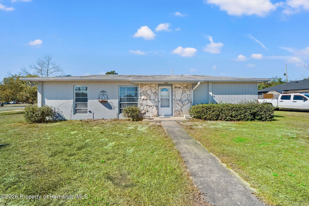 6634 N Pinehurst Drive, Spring Hill, FL 34606