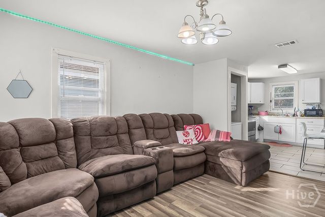 1513 Vine Street, Savannah, GA 31401