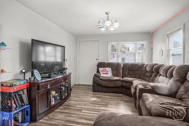 1513 Vine Street, Savannah, GA 31401