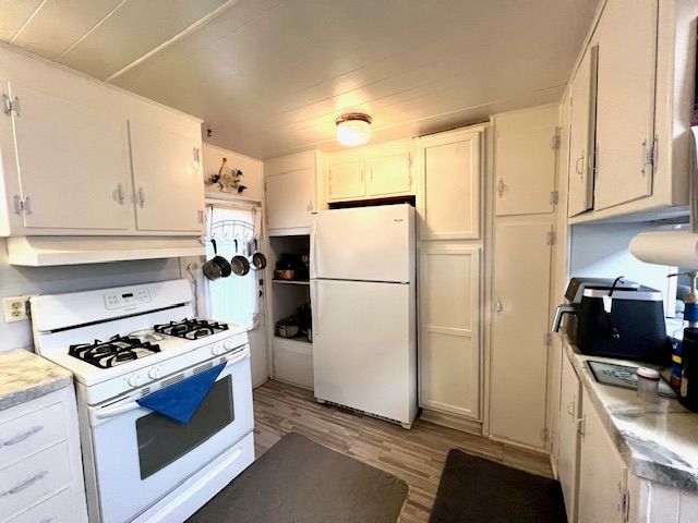 2038 Gregg Lane, Bullhead City, AZ 86442