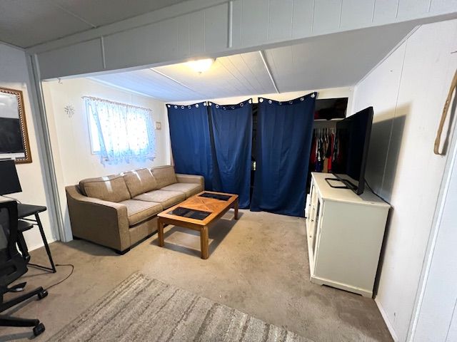 2038 Gregg Lane, Bullhead City, AZ 86442