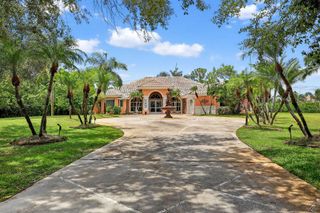 7852 SE Saddlebrook Drive, Port St Lucie, FL 34986