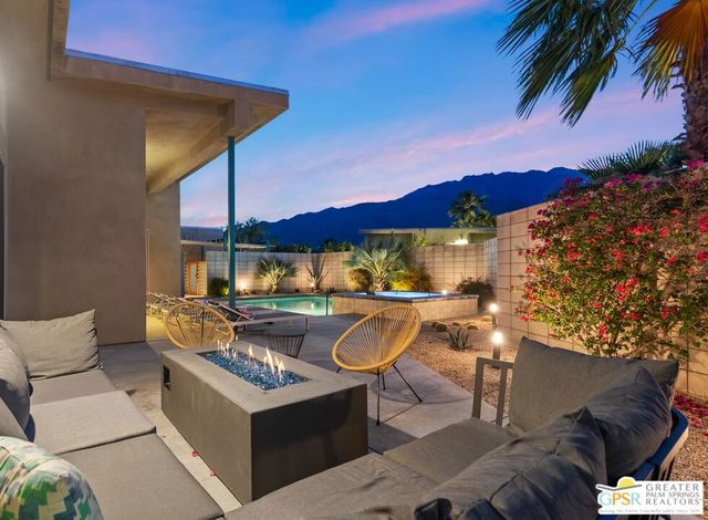 1155 Lucent Court, Palm Springs, CA 92262