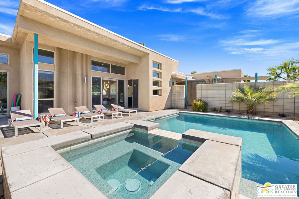 1155 Lucent Court, Palm Springs, CA 92262
