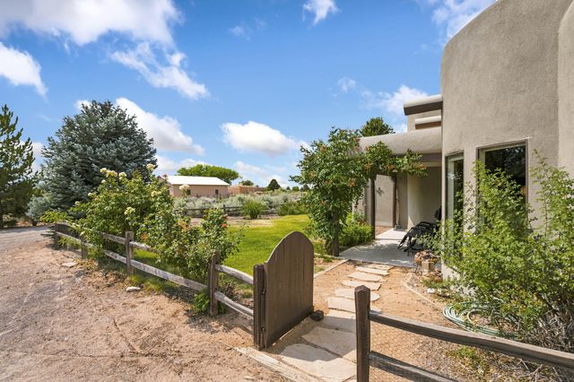 100 Sherlock Court, Corrales, NM 87048