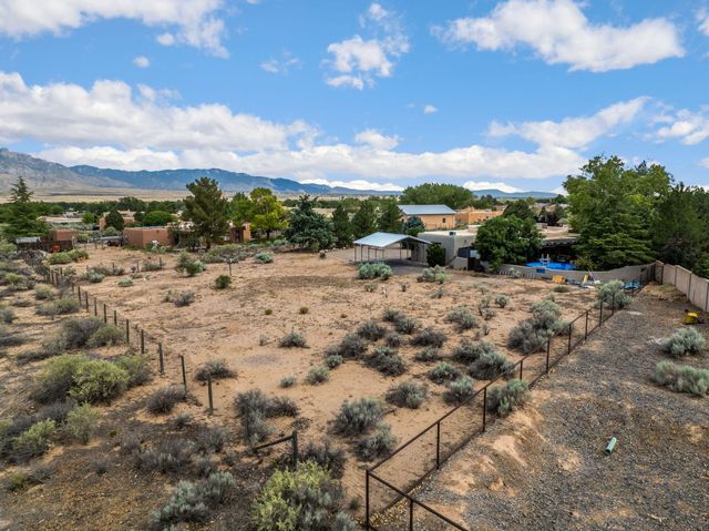 100 Sherlock Court, Corrales, NM 87048