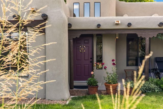 100 Sherlock Court, Corrales, NM 87048