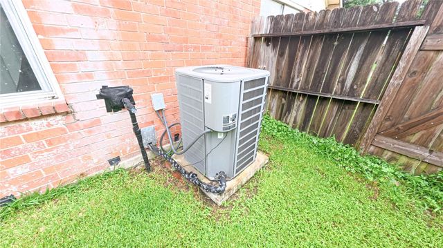 12718 Labelle Lane, Houston, TX 77015