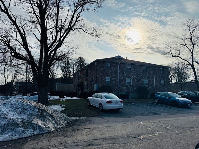 69 W Elm Ter 1, Brockton, MA 02301