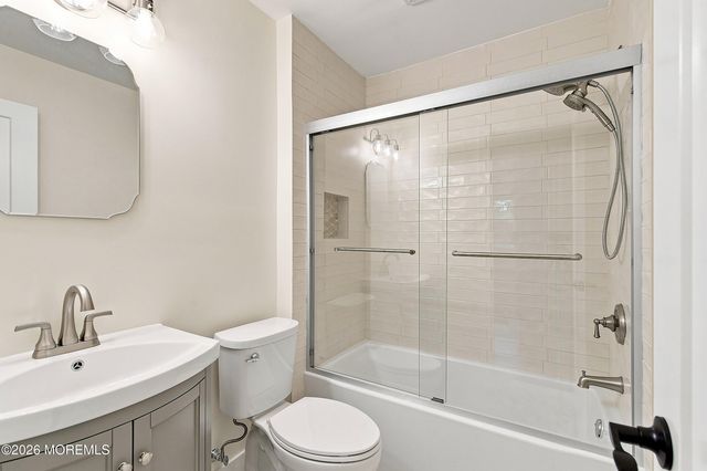17 Mohawk Drive, Matawan, NJ 07747