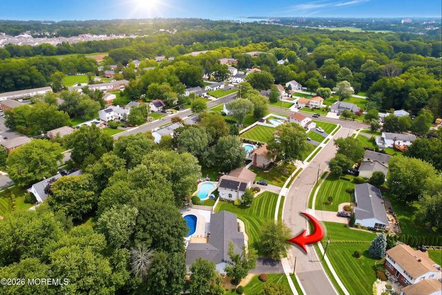 17 Mohawk Drive, Matawan, NJ 07747