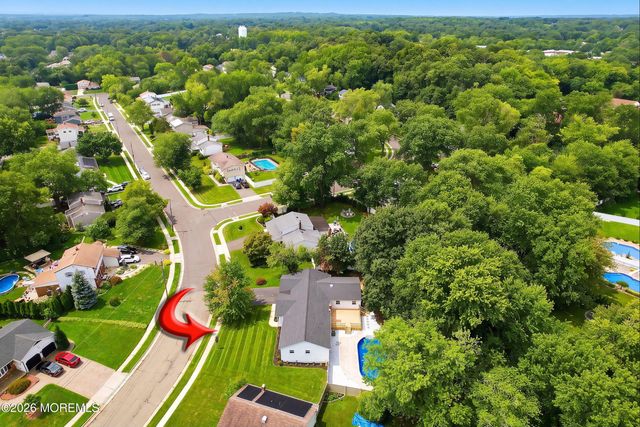 17 Mohawk Drive, Matawan, NJ 07747