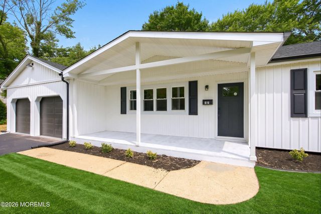 17 Mohawk Drive, Matawan, NJ 07747