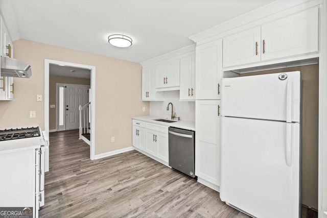 228 Hawkins Farm Circle, Ball Ground, GA 30107