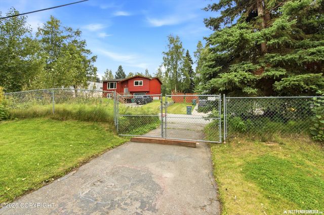 13125 Bay Circle, Anchorage, AK 99515