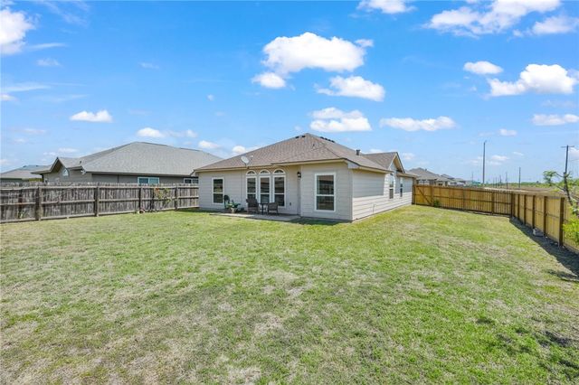 1000 Imperial St, Portland, TX 78374