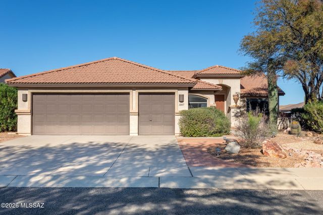 1047 N Cowboy Canyon Drive, Green Valley, AZ 85614