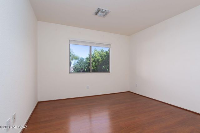 1047 N Cowboy Canyon Drive, Green Valley, AZ 85614