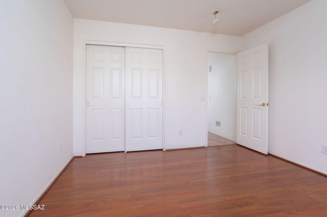 1047 N Cowboy Canyon Drive, Green Valley, AZ 85614