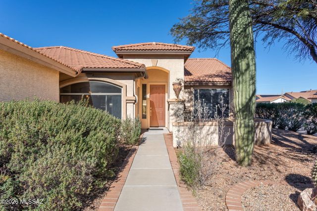 1047 N Cowboy Canyon Drive, Green Valley, AZ 85614