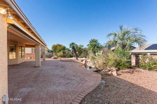 1047 N Cowboy Canyon Drive, Green Valley, AZ 85614