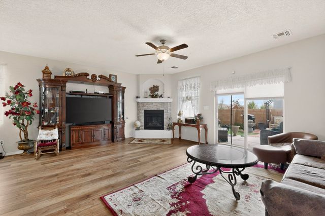 2700 Rio Del Norte, Santa Fe, NM 87507
