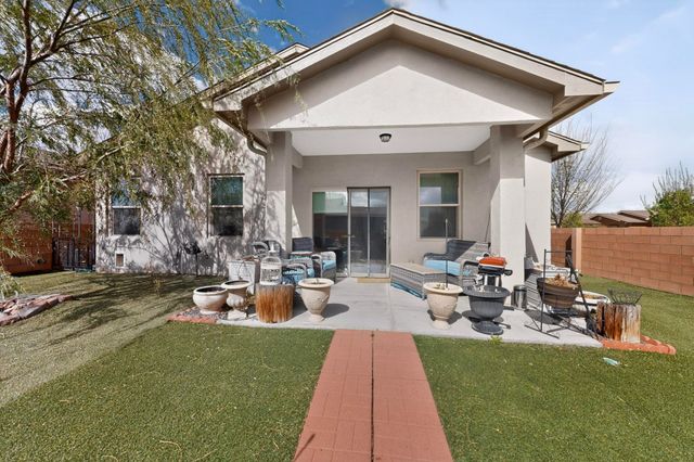 2700 Rio Del Norte, Santa Fe, NM 87507